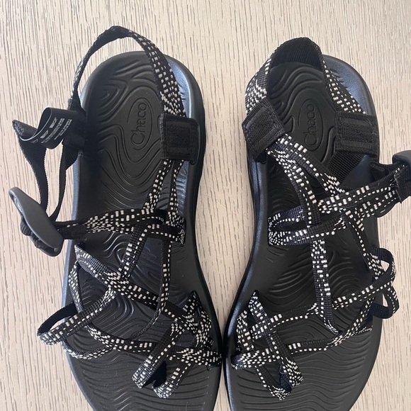 Chaco Women's Zvolv X2 Sandals Black & White J106664 Size 8 New - Picture 5 of 8